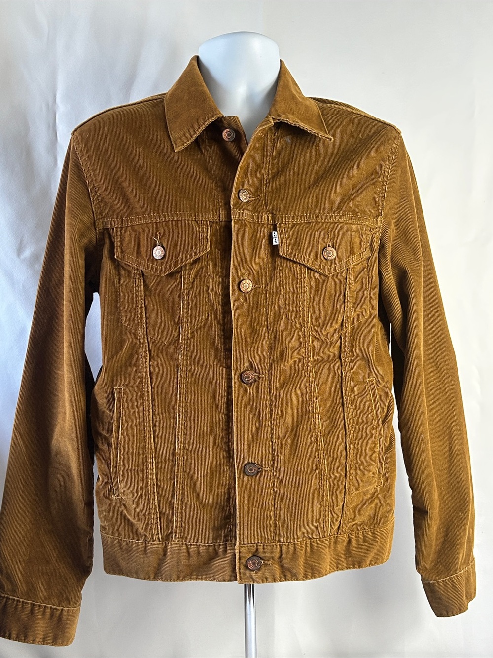 Levi’s Men’s Size Medium Brown Corduroy Button Front Retro Style Jacket